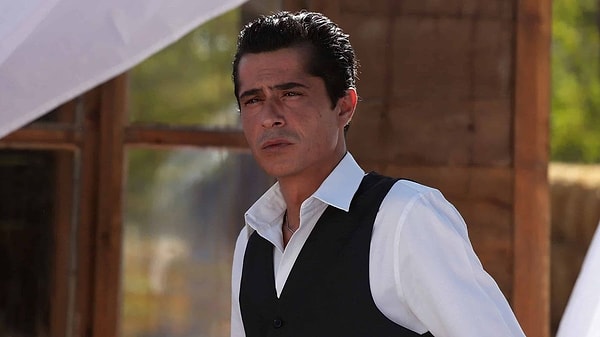Oyuncu İsmail Hacıoğlu, TRT 1'de pazartesi akşamları yayınlanan Cennetin Çocukları dizisinden çıkarılmıştı.