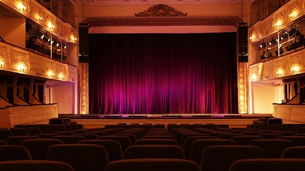 İzmir'de Bu Hafta İzleyebileceğiniz Tiyatro Oyunları