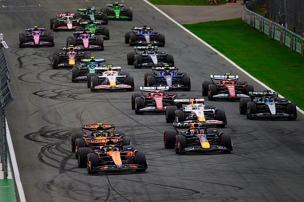 Katar'dan erteleme haberi geldi.