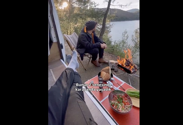 Karavanda yaşamanın avantajlarını ve dezavantajlarını videodan yola çıkarak şöyle sıralayabiliriz;