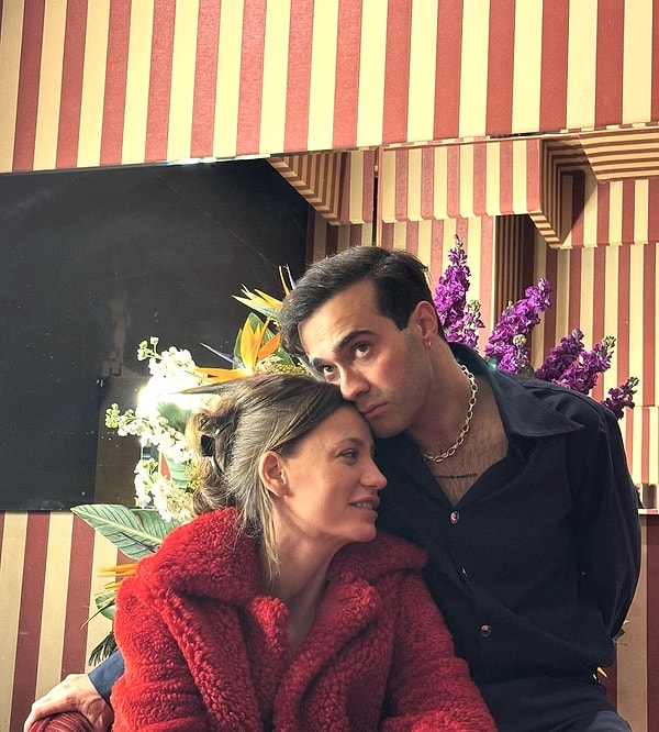 Serenay Sarıkaya and Mert Demir are among the couples who are on the radar of the entertainment news due to their relationship.