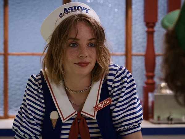 Ünlü oyuncu Maya Hawke, özellikle Netflix’in fenomen dizisi “Stranger Things”te hayat verdiği Robin karakteriyle dünya çapında büyük bir hayran kitlesine ulaşmıştı.
