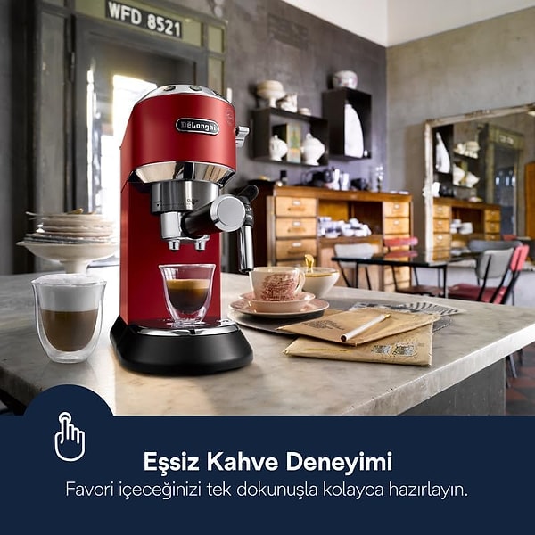 DeLonghi Dedica Manuel Espresso Makinesi EC 685.R, Termoblok teknolojisi ile ideal bir espresso için su sıcaklığını ayarlama özelliğiyle öne çıkıyor.