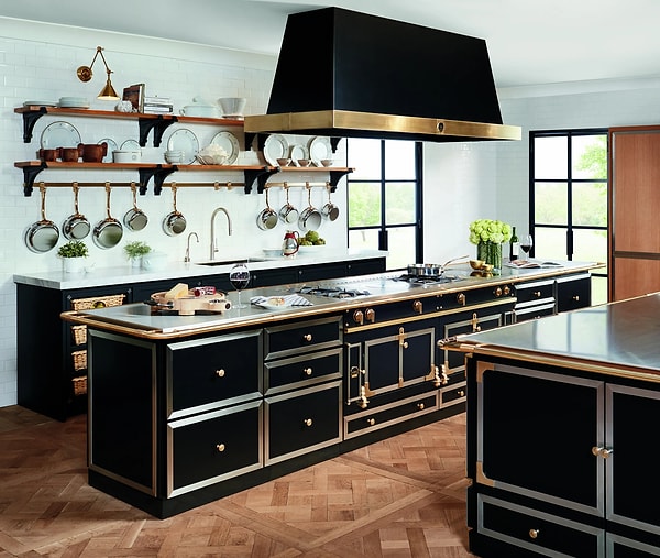 If we delve into the specifics of this 5 million lira oven... What exactly makes this oven worth 5 million TL?