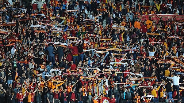Galatasaray neden ceza almıştı?