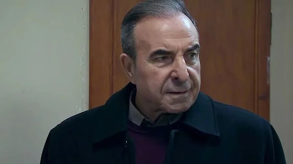 Kanal D'nin sevilen dizisi Arka Sokaklar'da 20 sezondur Rıza Baba karakterine hayat veren usta oyuncu Zafer Ergin'nden sevenlerini korkutan bir haber geldi.