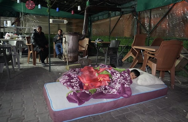 Denizli'nin Buldan ilçesi Yenicekent Mahallesi merkez üssü olan 5.1 büyüklüğündeki depremin ardından bölgede 150'nin üzerinde artçı sarsıntı meydana geldi.