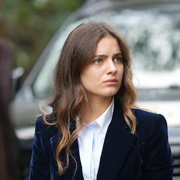 Ava Yaman son günlerde sosyal medya hesabındaki değişiklikle konuşuluyor.