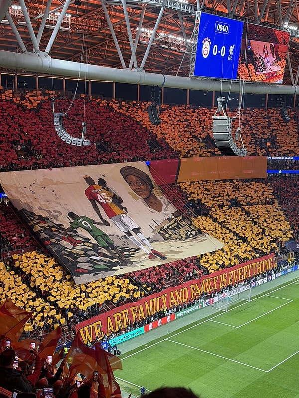 Galatasaray’ın Nijeryalı golcüsü Osimhen, geçtiğimiz günlerde verdiği röportajda annesi ile ilgili yaşadıklarını anlatmıştı.