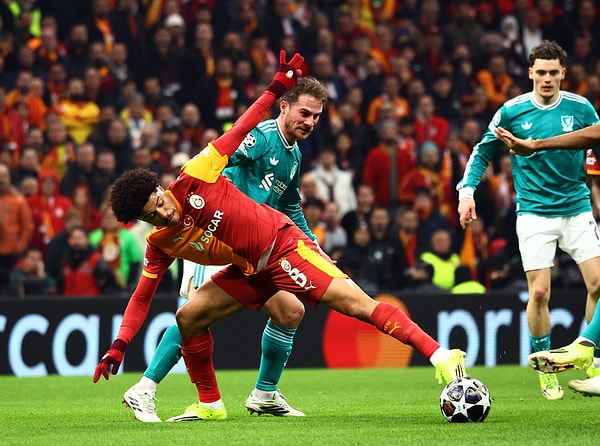 Galatasaray, Şampiyonlar Ligi’ndeki harika performanslarından birine daha imza attı.