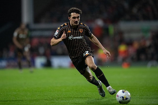 Son yıllardaki en iyi dönemini geçiren Hull City, zorlu bir deplasmandan daha 3 puanla çıktı.