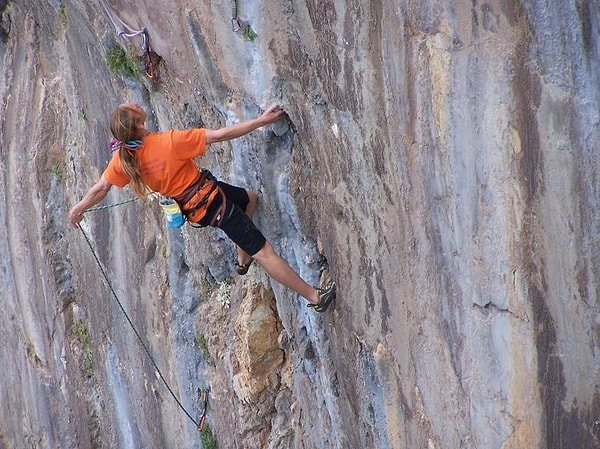 Türkiye’nin coğrafi zenginliği, kanyoningden kaya tırmanışına, kanodan dağcılığa kadar tam 650 farklı aktivite türüne imkan tanıyor.