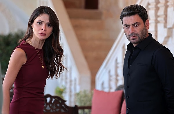 Ekranların en çok izlenen dizilerinden biri olan reyting rekortmeni Uzak Şehir gücüne güç katmaya devam ediyor.