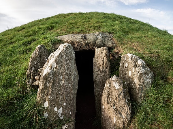 Malaga’da ortaya çıkarılan dolmen, arkeologlara göre Endülüs bölgesinin en etkileyici yapılarından olabilir.
