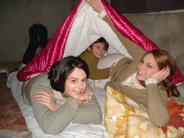 Dizilerdeki karakterler de çoğu zaman gerçek hayata daha yakın bulunuyordu. 👇