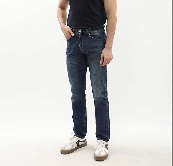 Gardırobun olmazsa olmazı: Regular Jean Pantolonlarda %50 indirim!