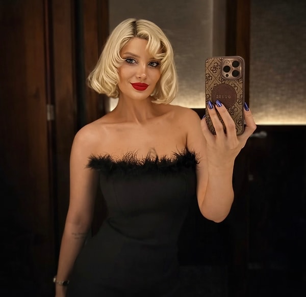 İstanbul Kağıthane’de moda tasarımcısı ve sanal medya ünlüsü Ayşegül Eraslan (27), yaşadığı evde ölü bulundu.