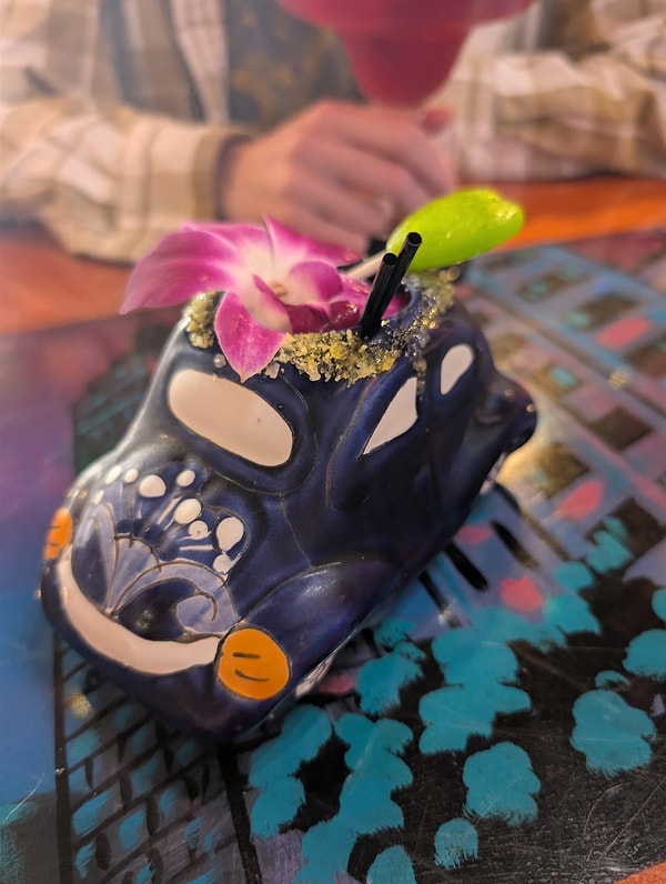 3. Gördüğünüz en ilginç bardak olabilir.