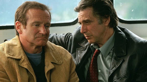 Eğlence sektörüne baktığımızda ise nostaljinin en somut halini "remake" ve "sequel" çılgınlığında görüyoruz.