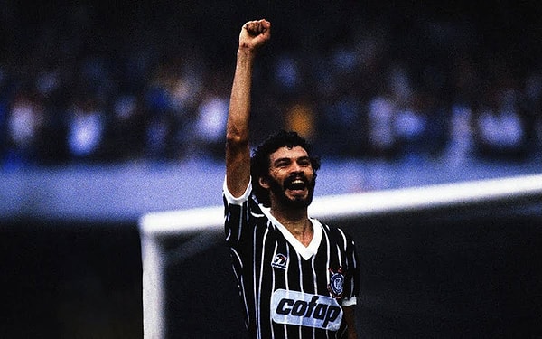 Bu yüzden Sócrates’i anmak, nostalji yapmak değildir.