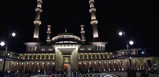 Millet Camii’nde "Kadir Gecesi Özel" Yayını Kanal D'de Canlı Yayınlanacak!