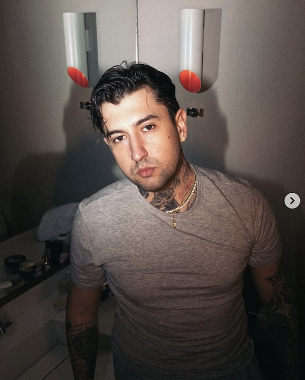 Konserler, yeni şarkılar kaldığı yerden devam edecek.