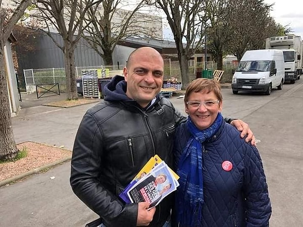 13 yaşında dil bile bilmeden Fransa'ya göç etmiş.