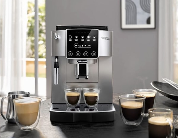 Güne gerçek bir İtalyan espressosuyla başlayın: De'Longhi Magnifica Start!