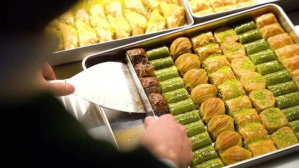 Türkiye’nin en köklü tatlı markalarından biri olan Baklavacı Faruk Güllü için yeni bir dönem başlıyor.