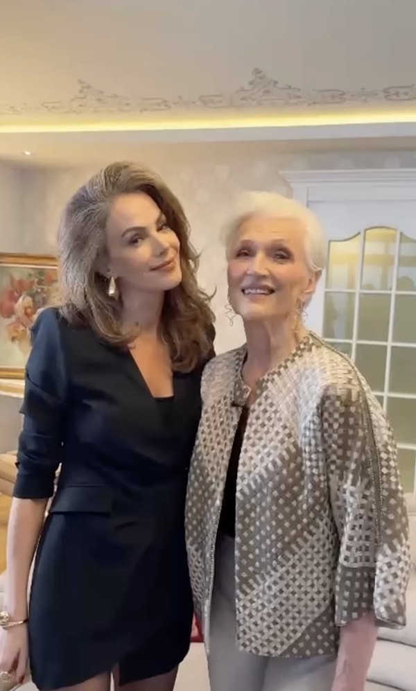 Dünyaca ünlü iş insanı Elon Musk’ın annesi Maye Musk, Türkiye ziyaretiyle dikkatleri üzerine çekti.