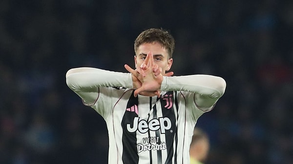 In addition to discussing his career at Juventus and comparisons to Del Piero, he responded to the question about his national team preference as follows.