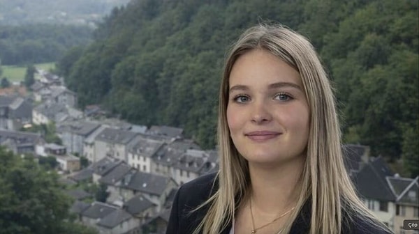 Hem öğrenci hem başkan.