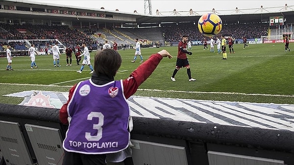 Eskilerin "ikibuçukluk" diye tabir ettiği top toplayıcılıktan geldi.