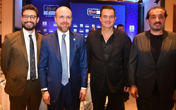 Darülaceze Başkanlığı tarafından düzenlenen iftar programında Bilal Erdoğan, Acun Ilıcalı, Danilo Zanna ve Mehmet Yalçınkaya ile bir araya geldi.