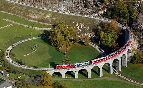 10. Brusio Spiral Viaduct – İsviçre