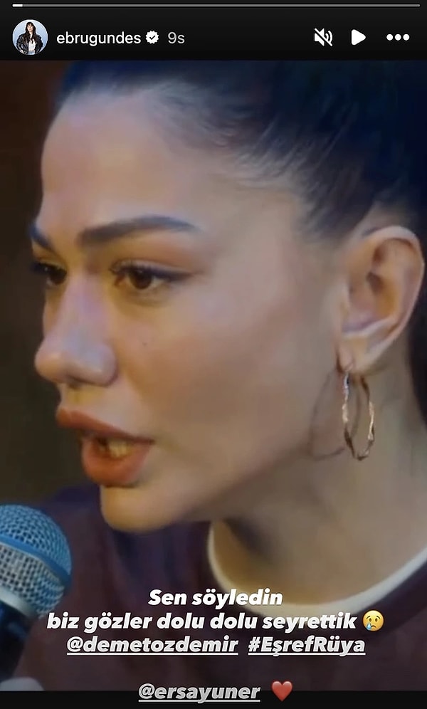 Ebru Gündeş, Demet Özdemir'in performansını tebrik etti.