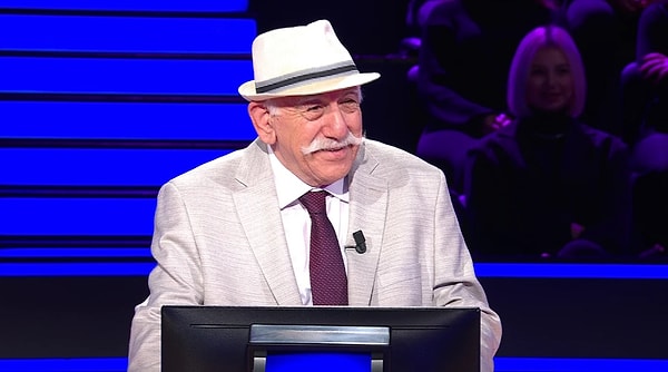 76 yaşındaki Mustafa Suat Atalay, “76 senedir bugünü bekliyorum” sözlerini dile getirdi.