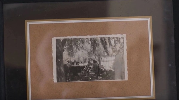 Fotoğraf nesilden nesile el değiştirdi.