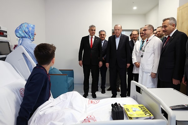 Hastanede tedavi gören Doruk, imzalı Arda Güler forması istedi.