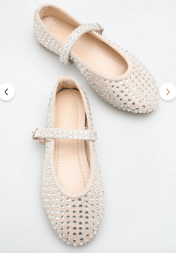 Babet zarafetine taşlı bir dokunuş: Meyra'nın Ayakkabıları Ten Taşlı Babet!