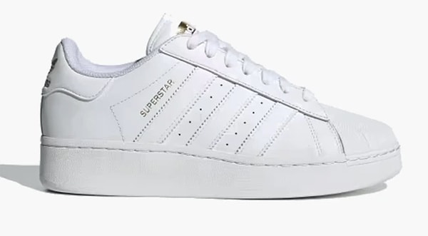 Kült bir klasiğin devleşmiş hali: Adidas Superstar XLG!