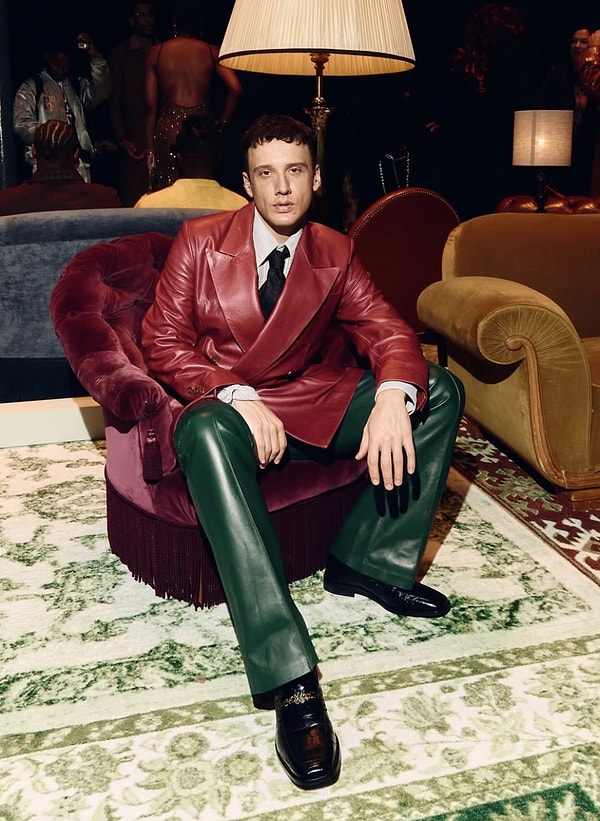 Edis, Türkiye’de pop müziğin son yıllardaki en iddialı isimlerinden biri olarak öne çıkıyor.