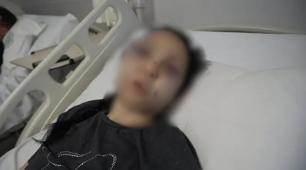 Ramazan Bayramı'nın birinci günü gerçekleşen olayda bir mekana giden anne ve oğul dehşeti yaşadı.