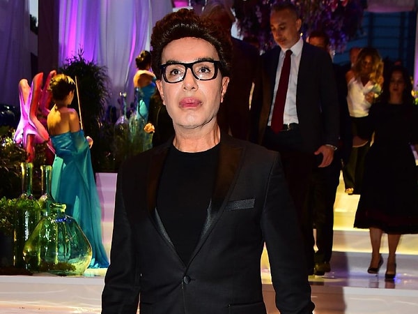 Kendine has tarzıyla dikkat çeken isimlerden Yılmaz Morgül, yeni şarkısı “Seni Adam Zannettim” ile gündeme geldi.