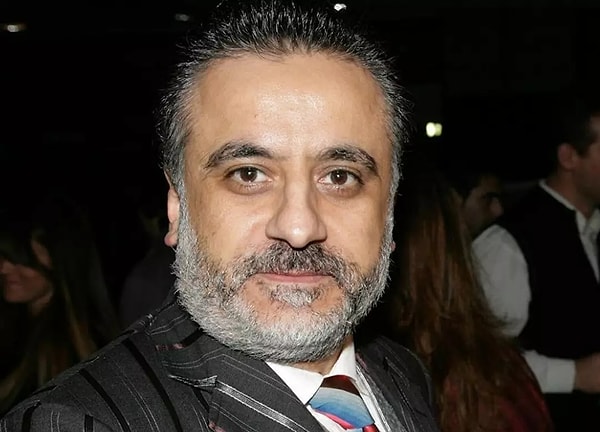 Erol Köse 16'ncı kattan düşerek hayatını kaybetti.