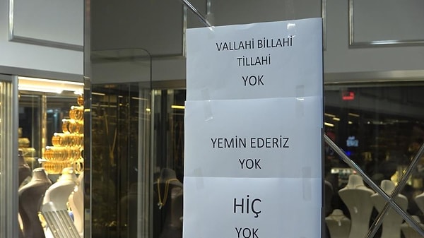 Öte yandan, altın fiyatlarındaki düşüşün talebi artırdığı, kuyumcu esnafının ise yoğunluğa yetişmekte zorlandığı gözlendi.