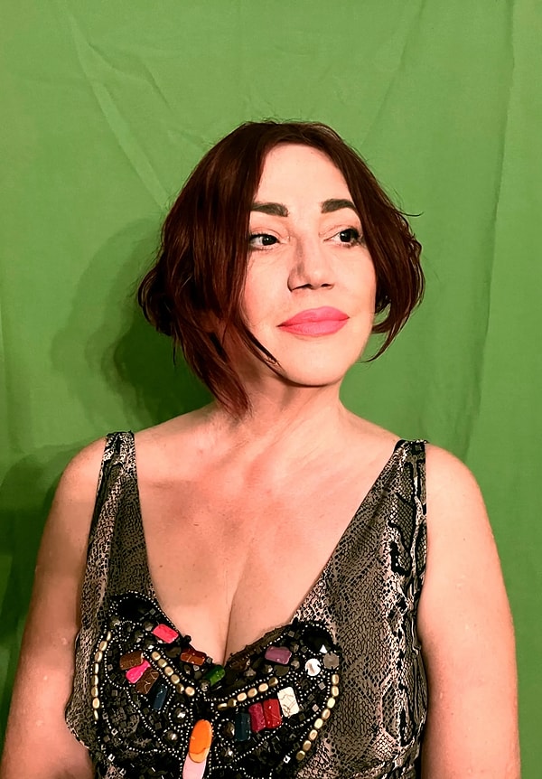 Türk pop müziğinin en kendine has kalemlerinden biri olan Nazan Öncel, yıllardır hem yazdığı hem de söylediği şarkılarla adeta hafızalara kazınan bir isim.