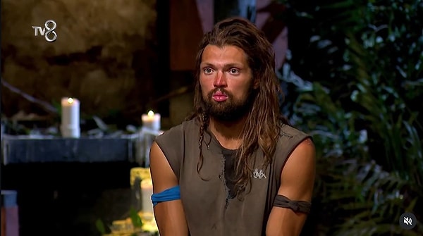 Survivor'da kendi güzelliğinden bahsederek gündem olan Onur Alp, daha sonra sakin kişiliği ve karakteriyle dikkat çekmişti.