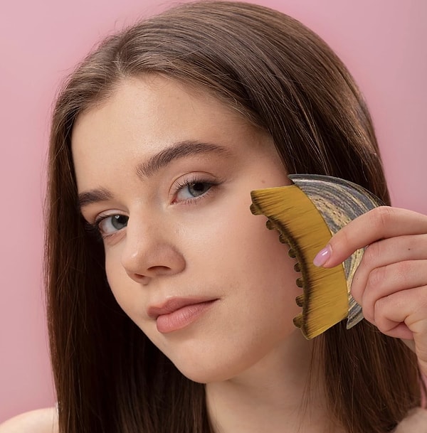 Yüz hattınızı yeniden şekillendirin: MallArt® Masaj Fırçası!