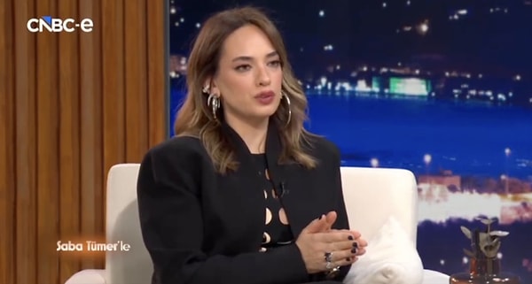 Yerli dizilerin sürelerinin çok uzun olması oyuncular ve dizi ekiplerinin en büyük sorunu olmaya devam ediyor.